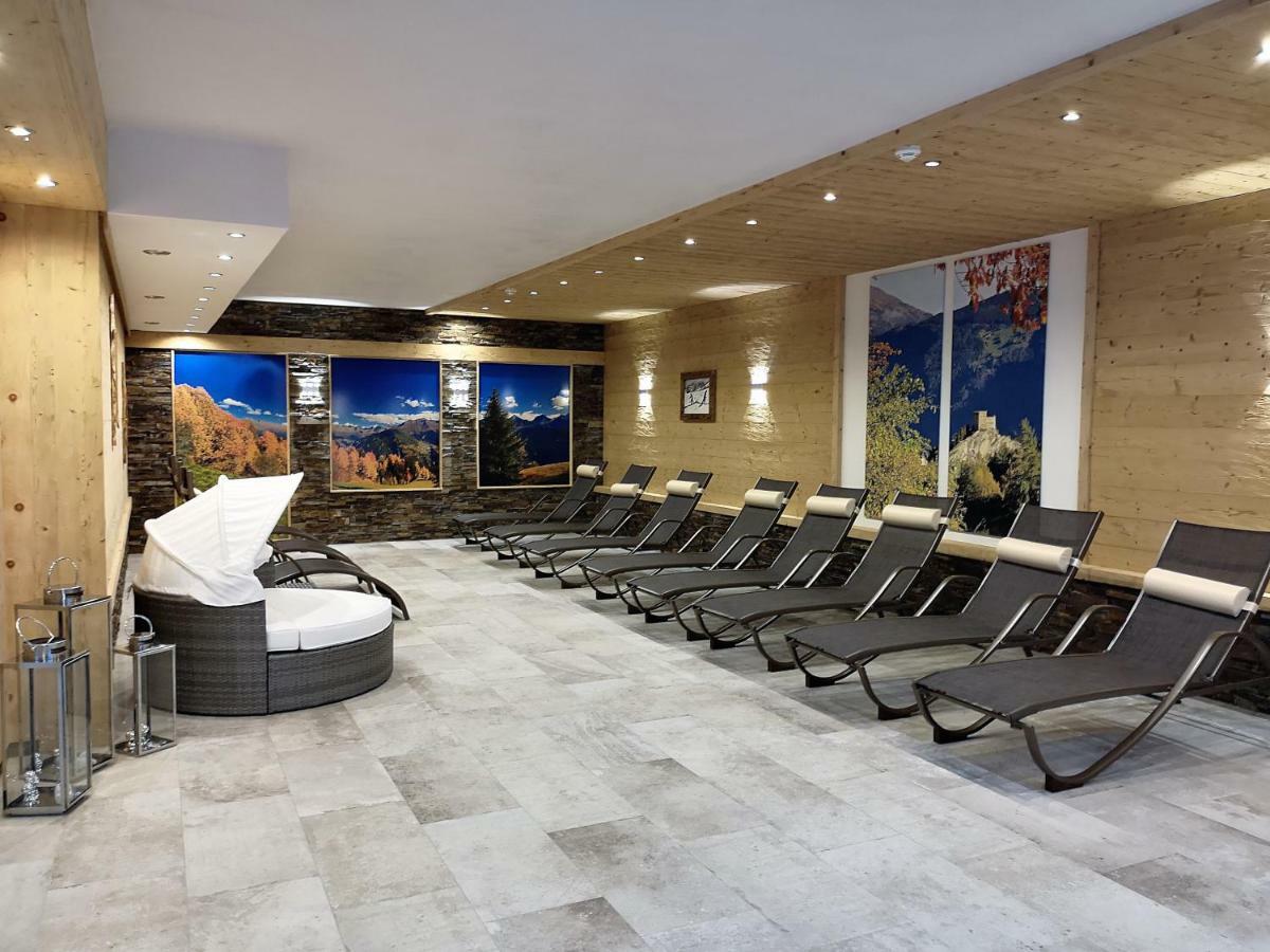 Apart Hotel Ideal Ладіс Екстер'єр фото